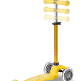 Mini Micro step Deluxe LED Geel van Micro Step | Kids Conceptstore Le Fanfare
