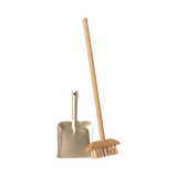 Miniature Broom Set van Maileg | Kids Conceptstore Le Fanfare