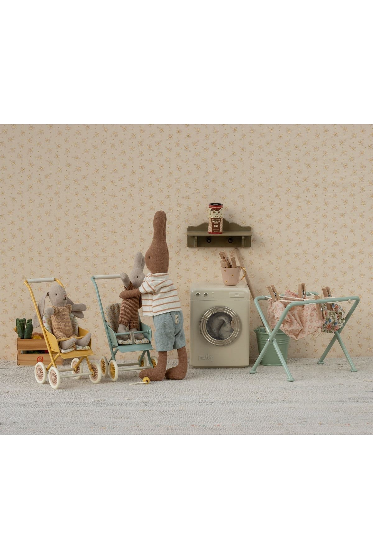 Miniature Drying Rack W. Pegs van Maileg | Kids Conceptstore Le Fanfare
