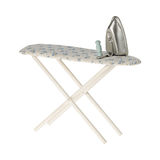 Miniature Iron And Ironing Board van Maileg | Kids Conceptstore Le Fanfare