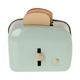 Miniature Toaster With Bread - Mint van Maileg | Kids Conceptstore Le Fanfare