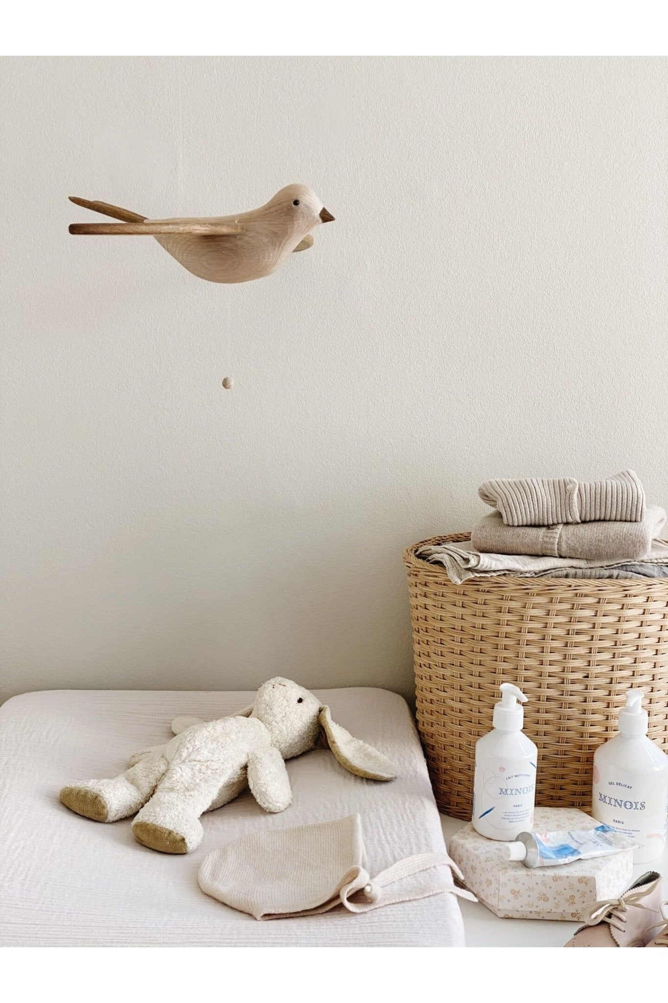 Mobile Flying koko - Smoked oak van KAS Kopenhagen | Kids Conceptstore Le Fanfare