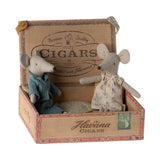 Mum And Dad Mice In Cigarbox van Maileg | Kids Conceptstore Le Fanfare