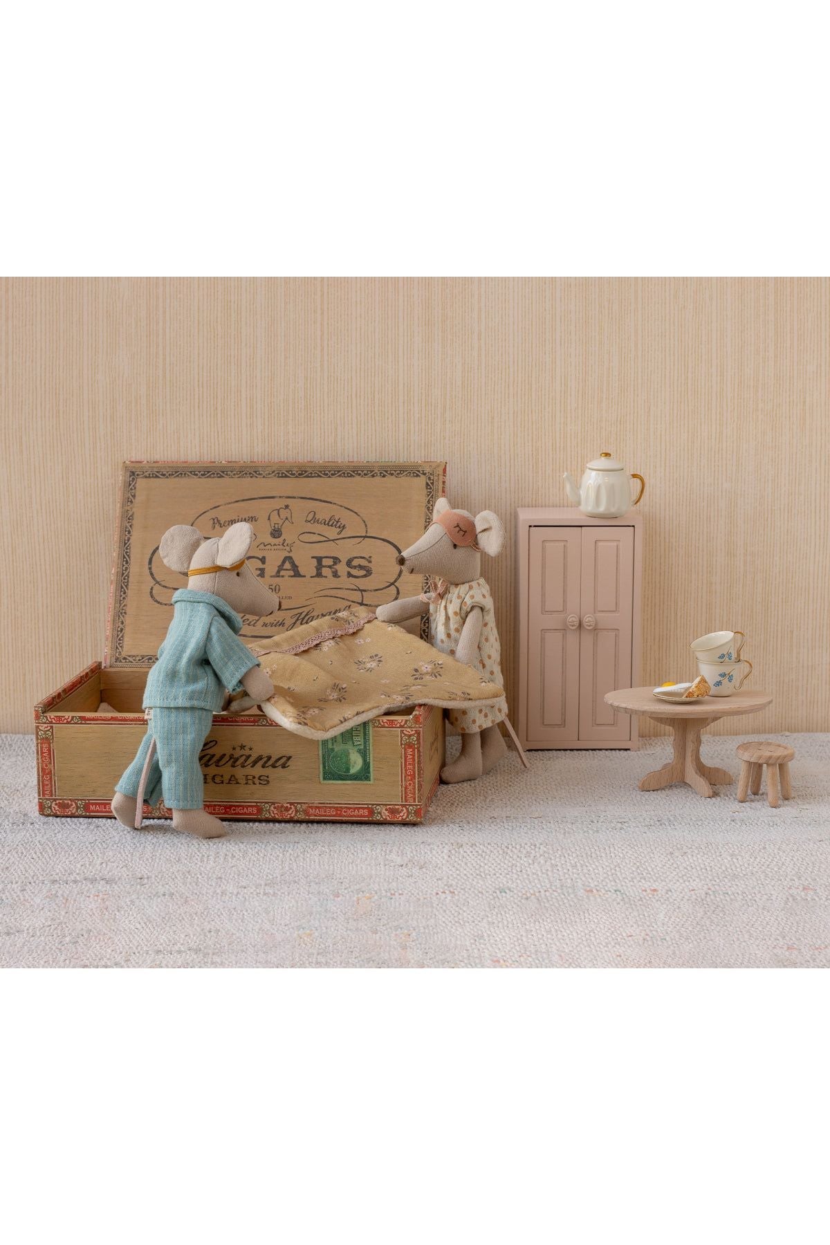 Mum & Dad mice in cigarbox van Maileg | Kids Conceptstore Le Fanfare