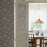 Newbie Wallpaper - Florence - Brown van Boråstapeter | Kids Conceptstore Le Fanfare