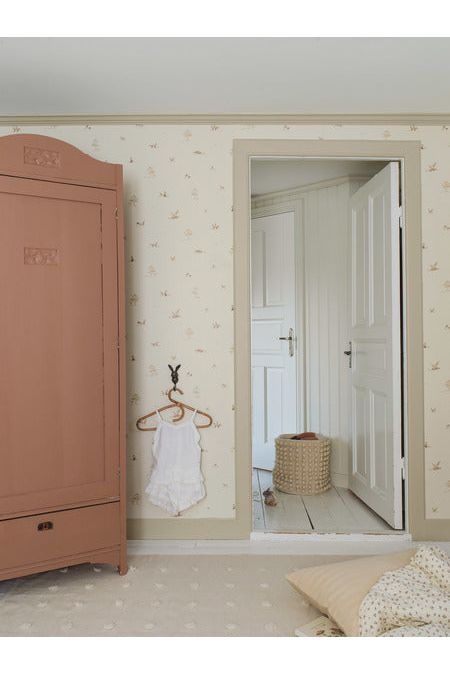 Newbie Wallpaper - Little Fox - Beige van Boråstapeter | Kids Conceptstore Le Fanfare