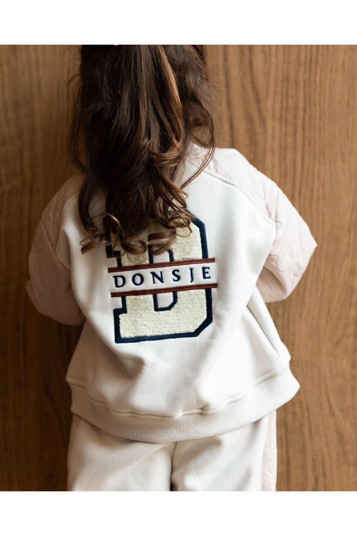 Noal Jacket | Sporty Bunny - Soft Powder van Donsje Amsterdam | Kids Conceptstore Le Fanfare