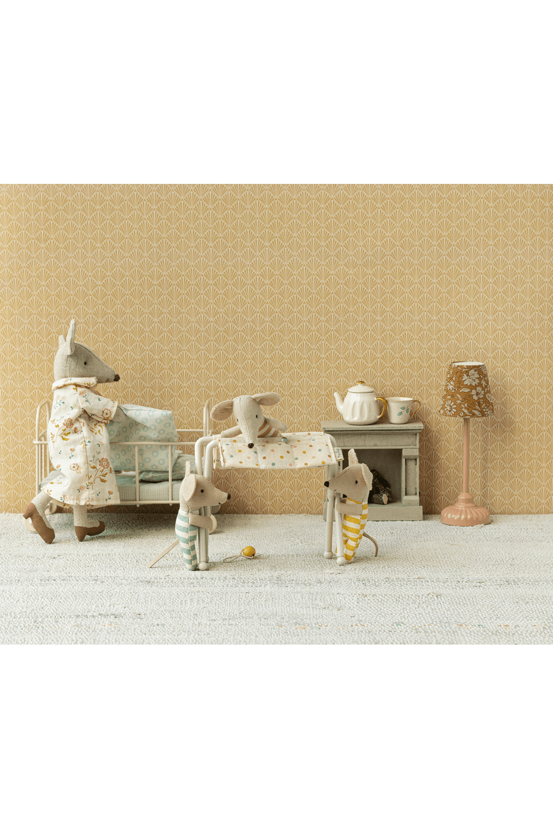 Nursery Table, Baby Mouse - Off White van Maileg | Kids Conceptstore Le Fanfare