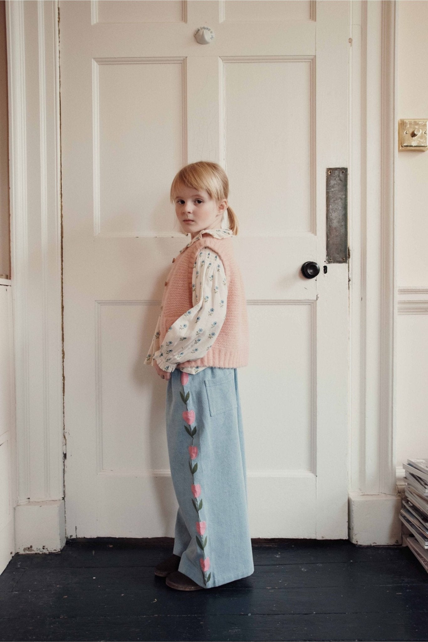 Pantalon denim brode tulipe - Bleu delave van Emile et Ida | Kids Conceptstore Le Fanfare