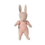 Rabbit, Micro - Sand - Rose knitted suit van Maileg | Kids Conceptstore Le Fanfare