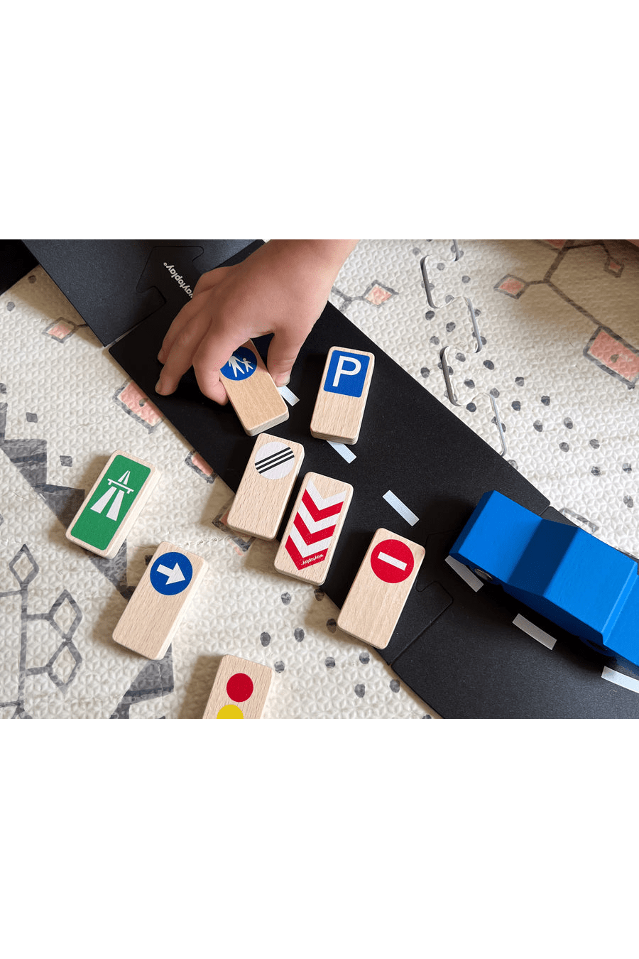 Roadblocks - Verkeersborden van Waytoplay | Kids Conceptstore Le Fanfare
