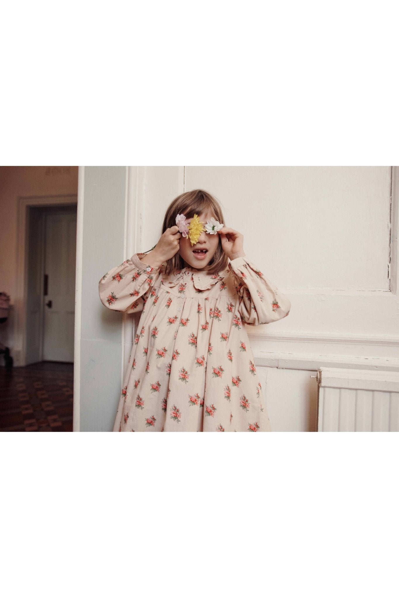 Robe ample col volant - Fleurs des bois van Emile et Ida | Kids Conceptstore Le Fanfare