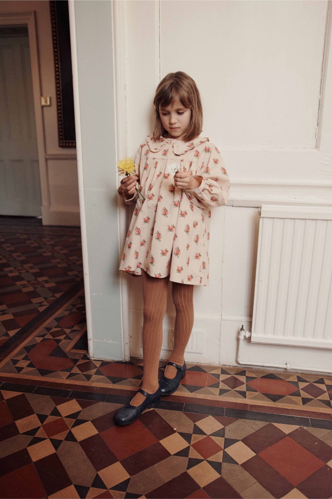 Robe ample col volant - Fleurs des bois van Emile et Ida | Kids Conceptstore Le Fanfare