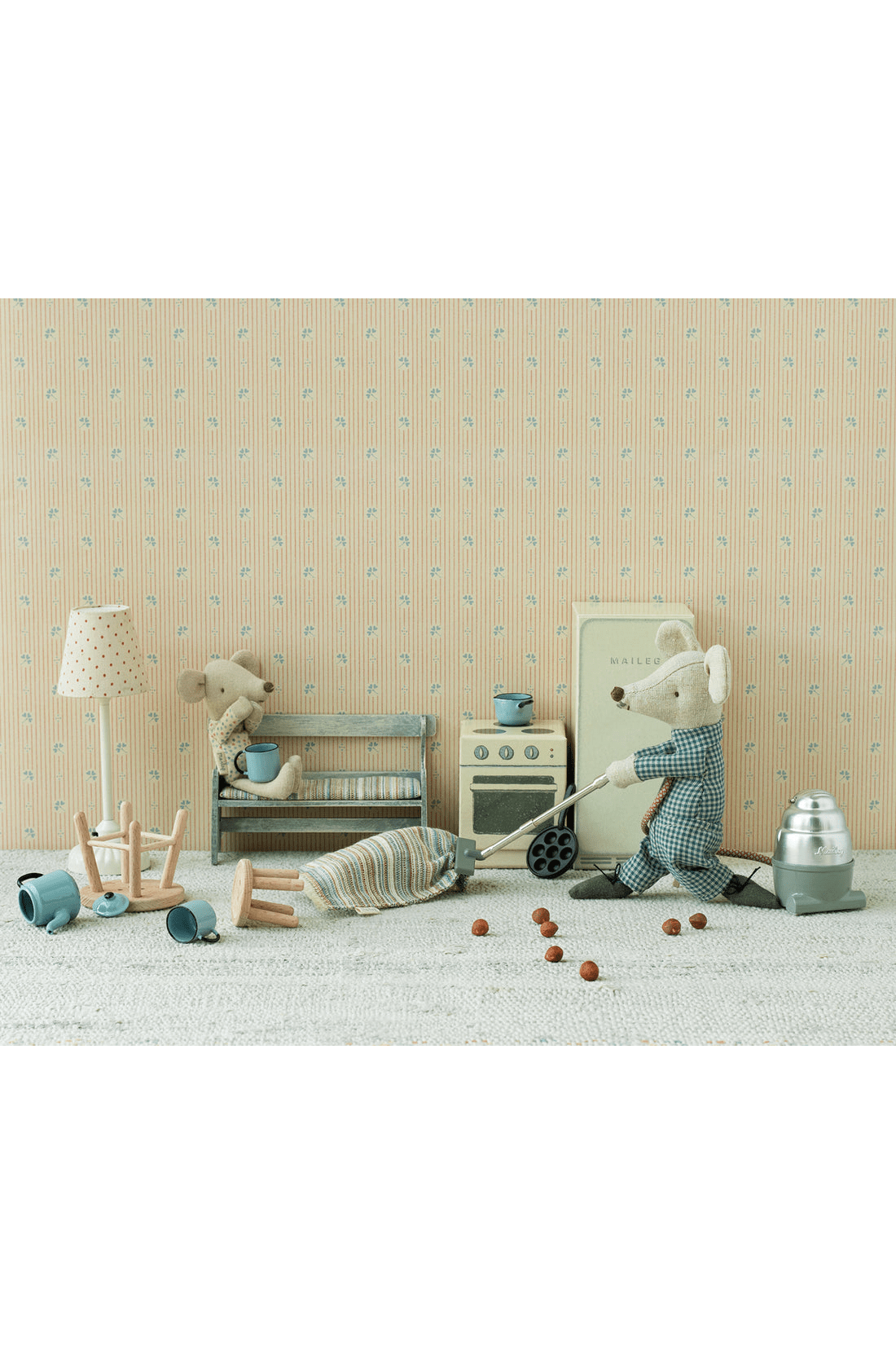 Rug, Striped - Medium van Maileg | Kids Conceptstore Le Fanfare