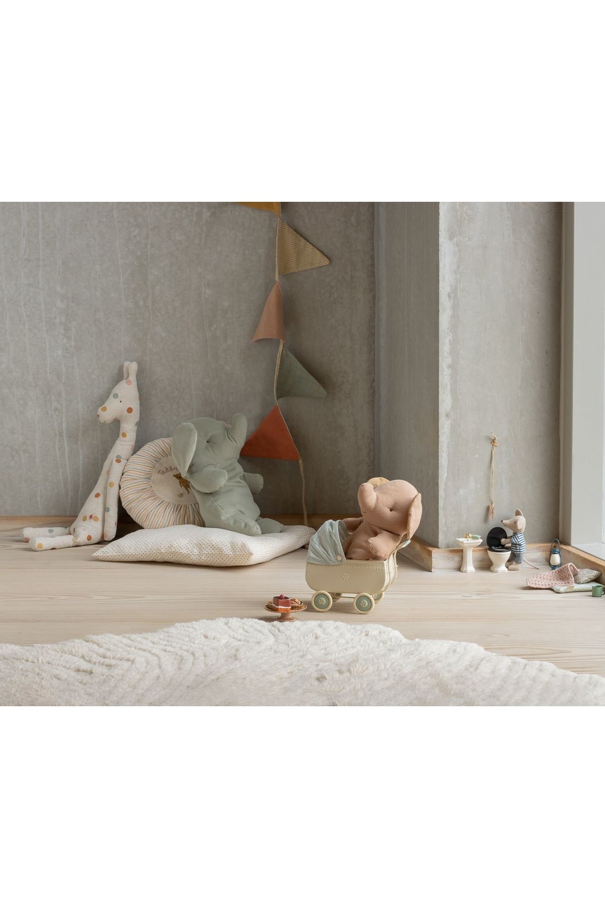 Safari friends, Elephant, Medium - Iron grey van Maileg | Kids Conceptstore Le Fanfare
