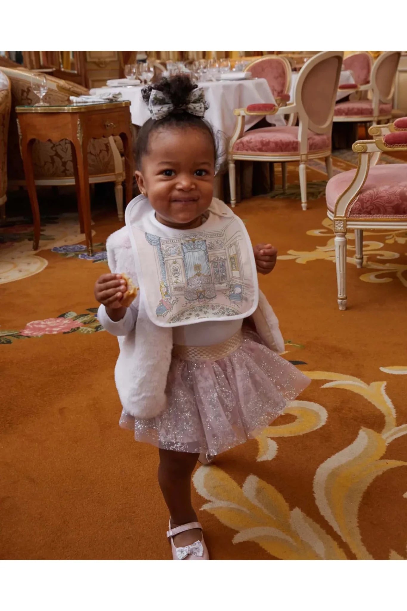 Satin bib - French Bedroom van Atelier Choux | Kids Conceptstore Le Fanfare