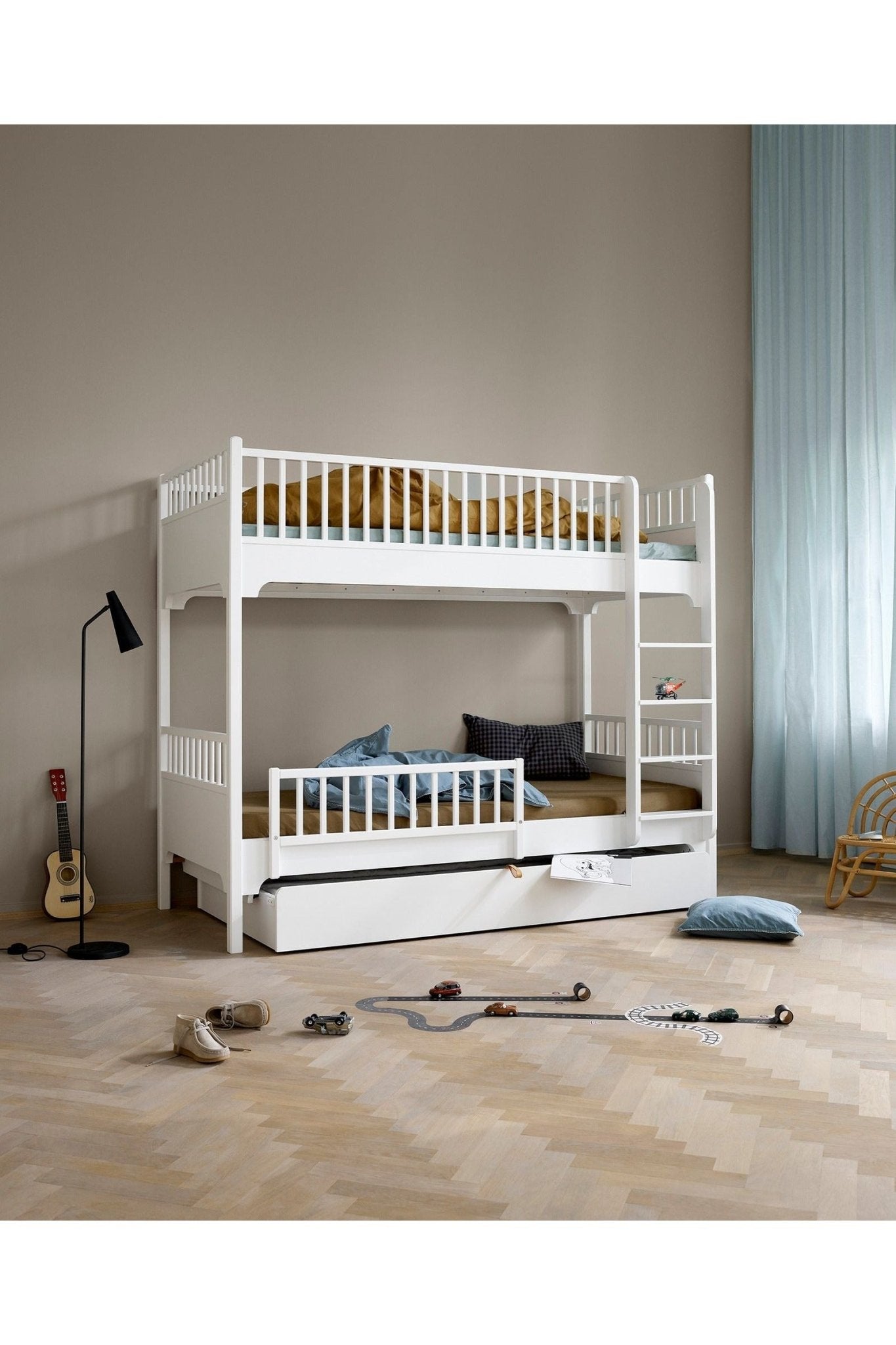 Seaside Classic bunk bed 90x200 cm w. vertical ladder van Oliver Furniture | Kids Conceptstore Le Fanfare