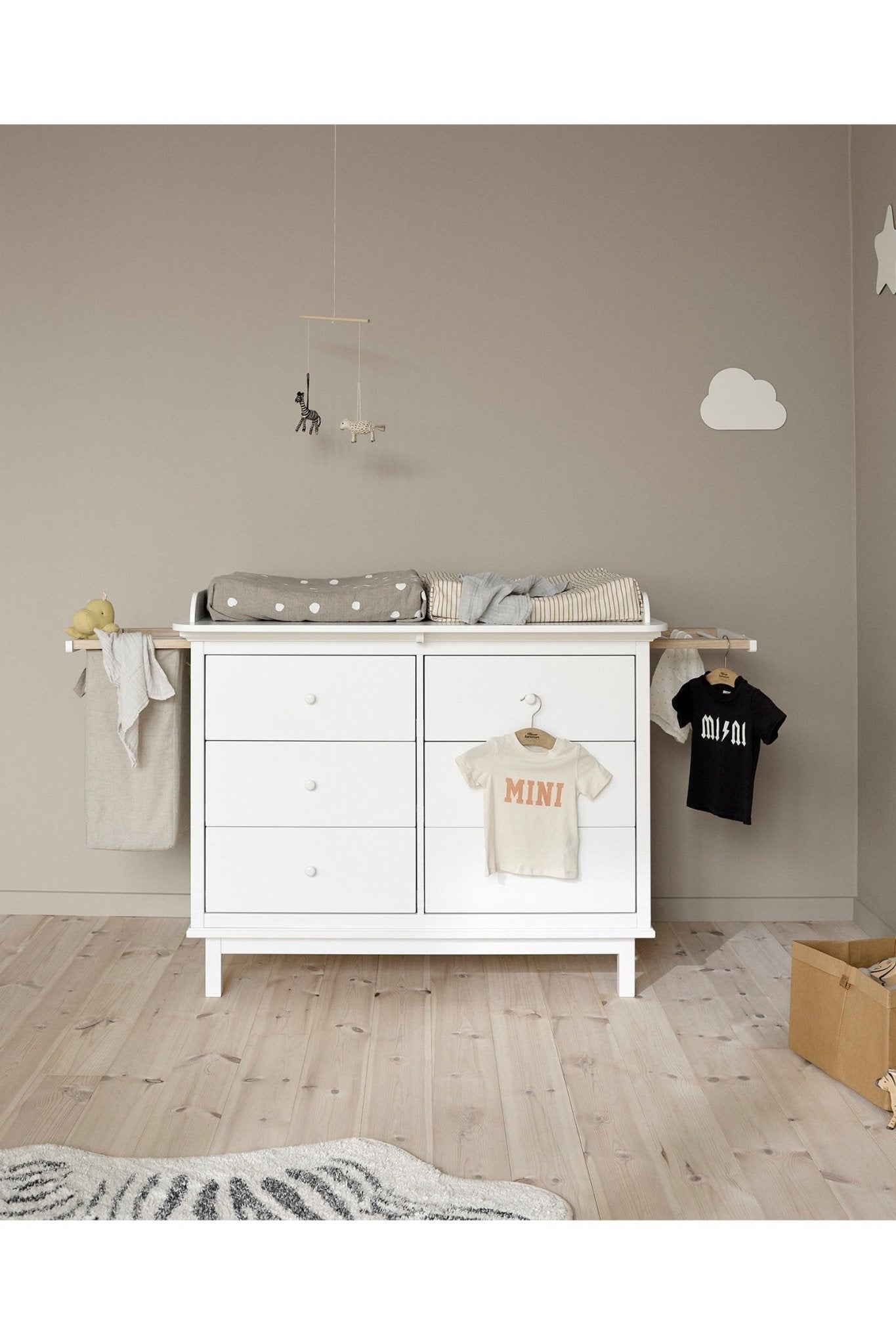 Seaside Nursery dresser 6 drawers van Oliver Furniture | Kids Conceptstore Le Fanfare