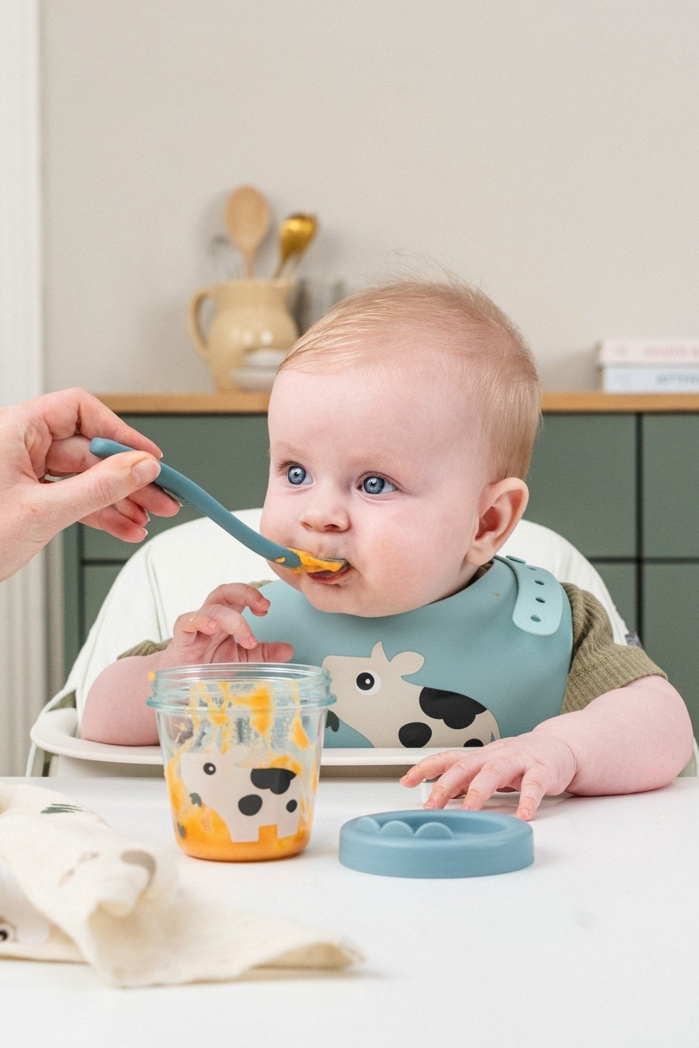 Silicone bib | Dotti - Blue van Done by Deer | Kids Conceptstore Le Fanfare