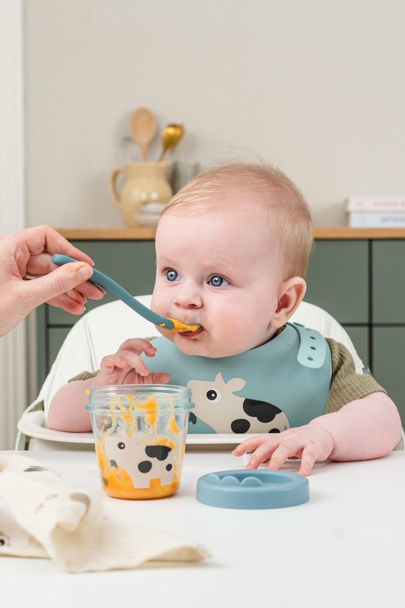 Silicone bib | Dotti - Blue van Done by Deer | Kids Conceptstore Le Fanfare