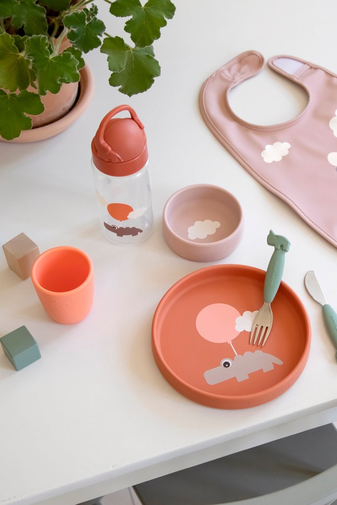 Silicone dinner set | Happy clouds - Papaya van Done by Deer | Kids Conceptstore Le Fanfare