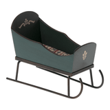 Sleigh, Mouse - Green van Maileg | Kids Conceptstore Le Fanfare