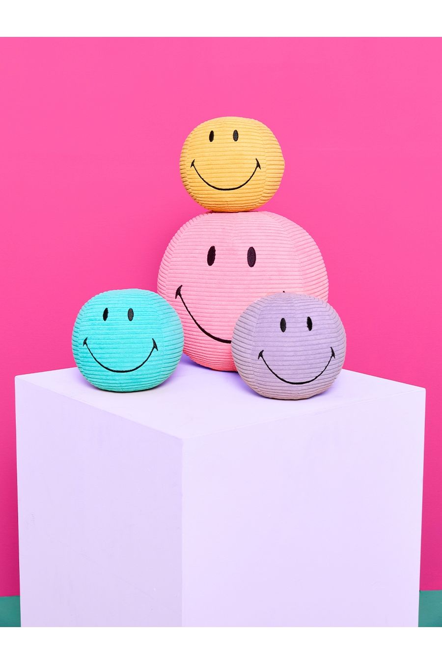Smiley ECO Corduroy - Bubblegum Pink van BON TON TOYS | Kids Conceptstore Le Fanfare