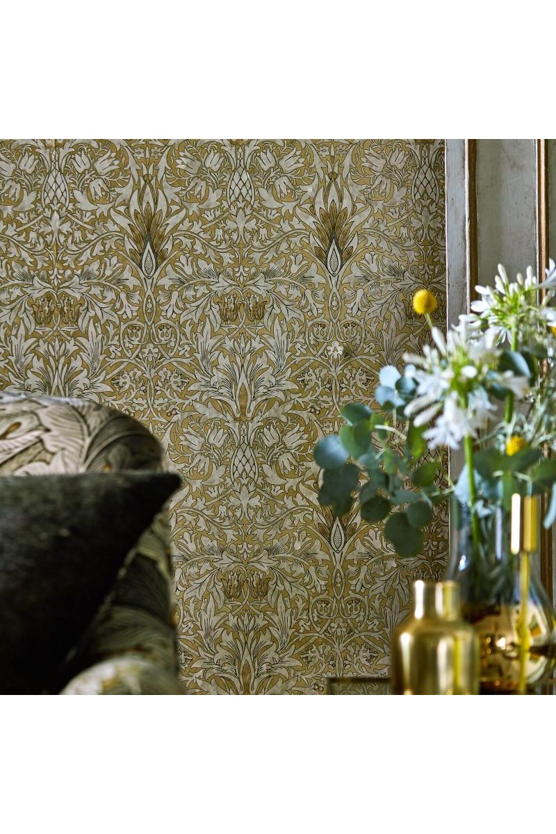 Snakeshead Wallpaper - Gold/Linen van Morris & Co | Kids Conceptstore Le Fanfare