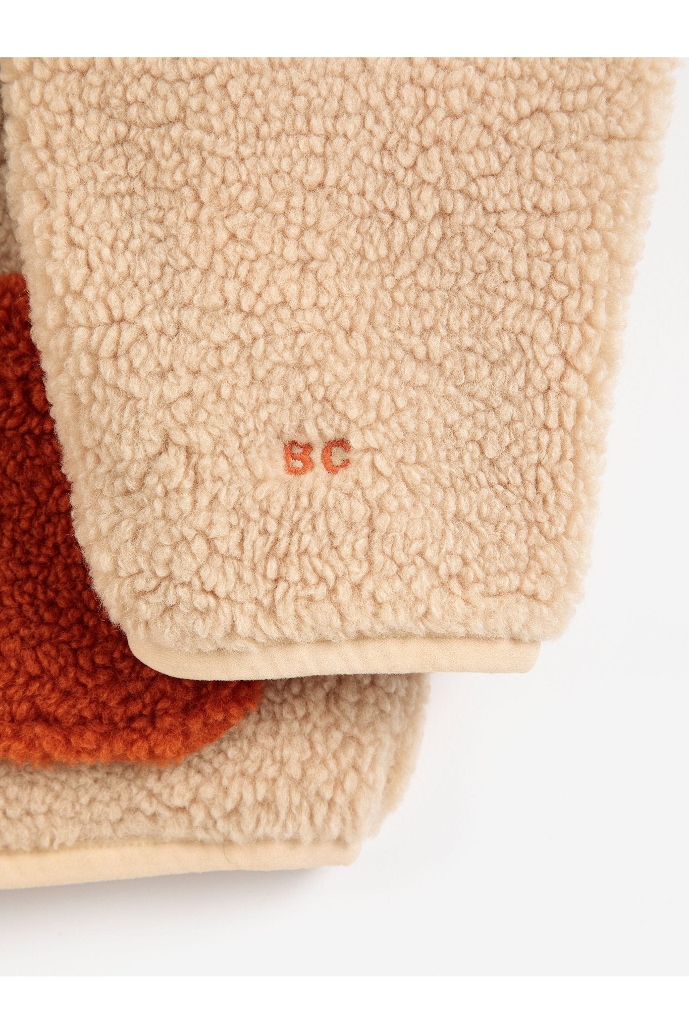 Softpaw Monster sheepskin reversible jacket - Light Pink van Bobo Choses | Kids Conceptstore Le Fanfare