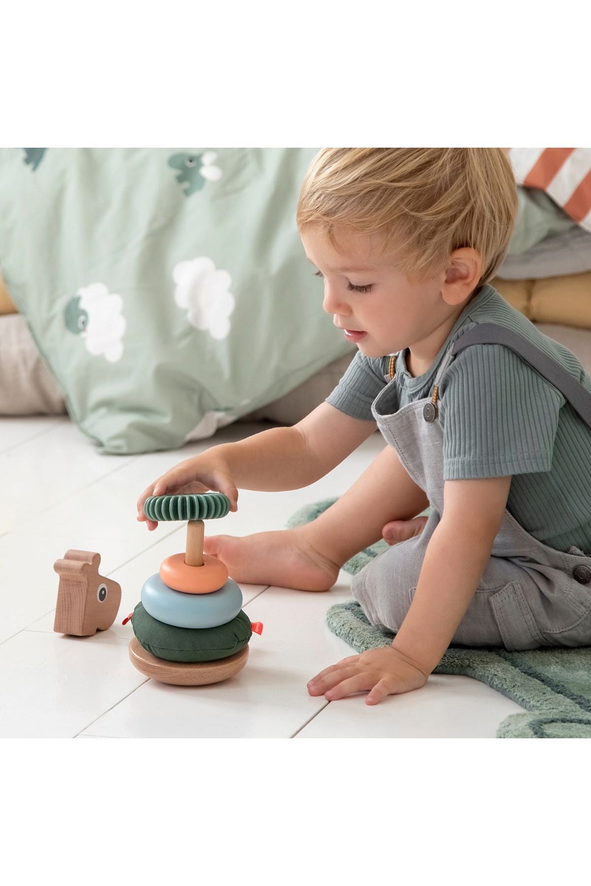 Stacking tower | Raffi - Colour mix van Done by Deer | Kids Conceptstore Le Fanfare
