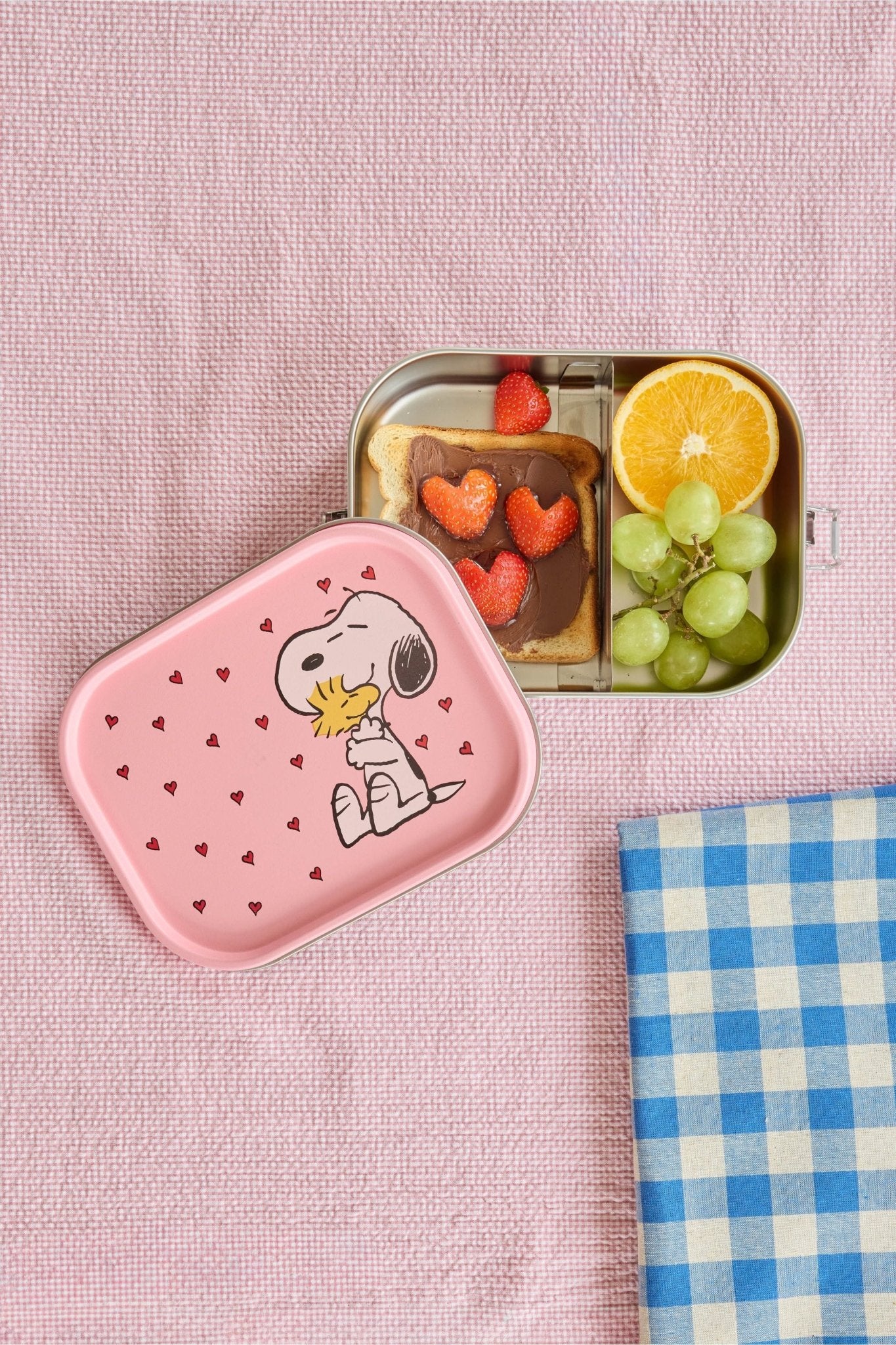 Stainless Steel Lunchbox with Moveable Divider and Pink Snoopy Print van Rice | Kids Conceptstore Le Fanfare