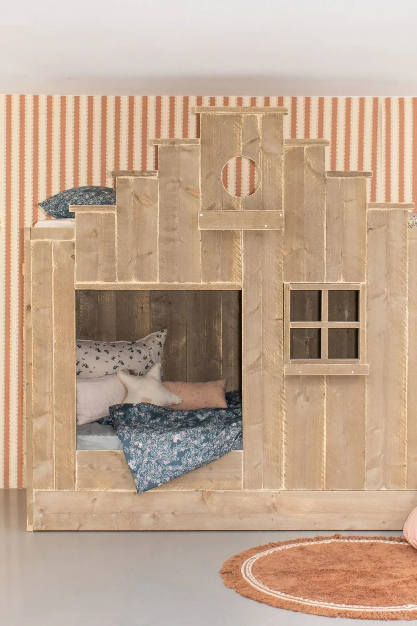 Stapelbed met trapgevel Bowie van Saartje Prum | Kids Conceptstore Le Fanfare