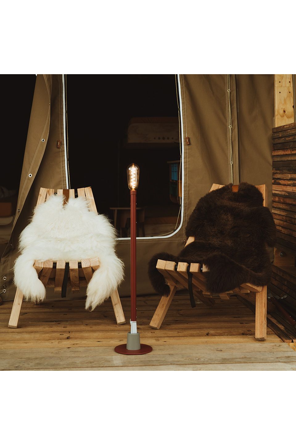 Sticklight Floor Stand - Oxide Red van Weltevree | Kids Conceptstore Le Fanfare