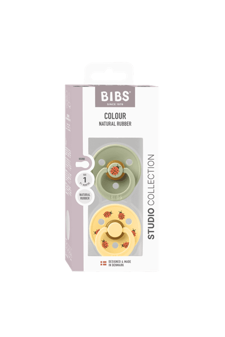 STUDIO Colour 2 Pack - round - Ladybug - Sage/Pale Butter van BIBS | Kids Conceptstore Le Fanfare