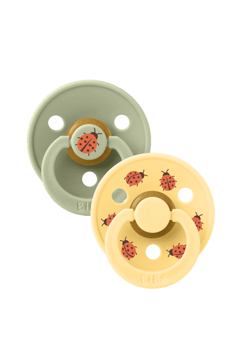 STUDIO Colour 2 Pack - round - Ladybug - Sage/Pale Butter van BIBS | Kids Conceptstore Le Fanfare