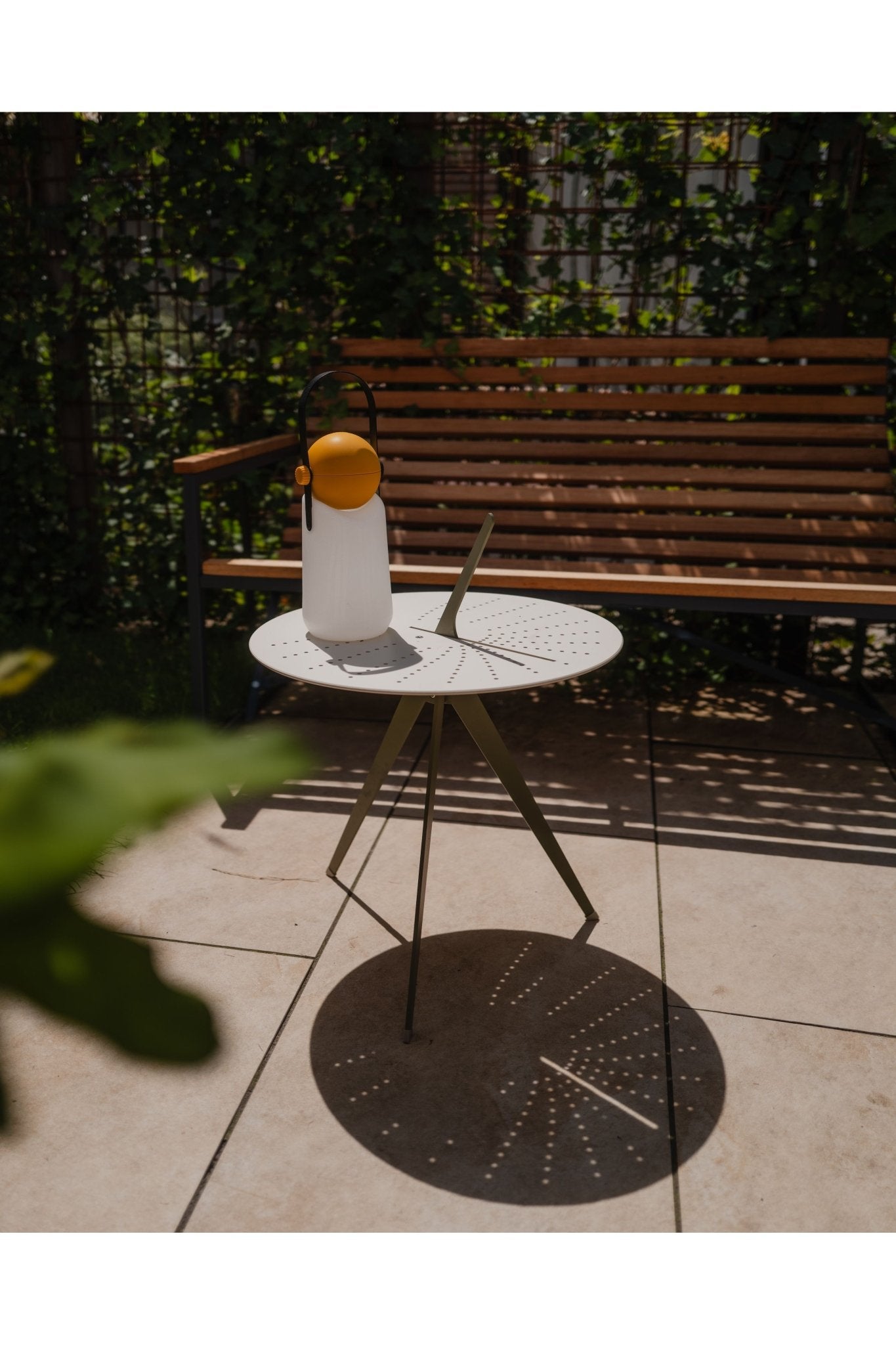 Sundial Table - Yellow van Weltevree | Kids Conceptstore Le Fanfare