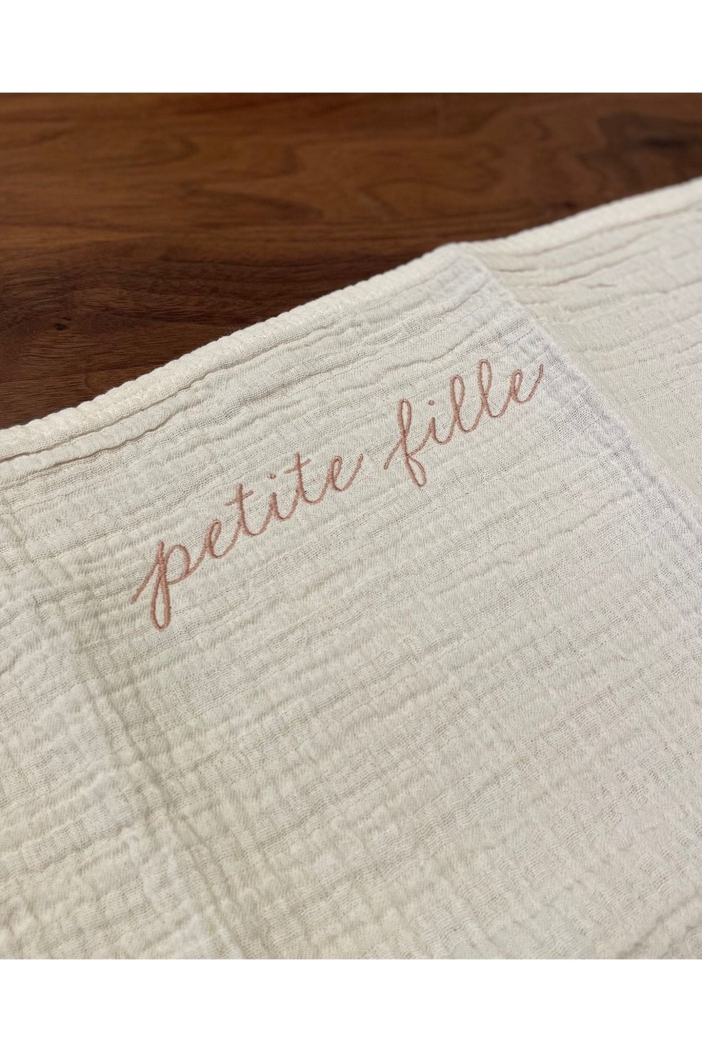swaddle . petite fille . petite pink van atelier an.nur | Kids Conceptstore Le Fanfare