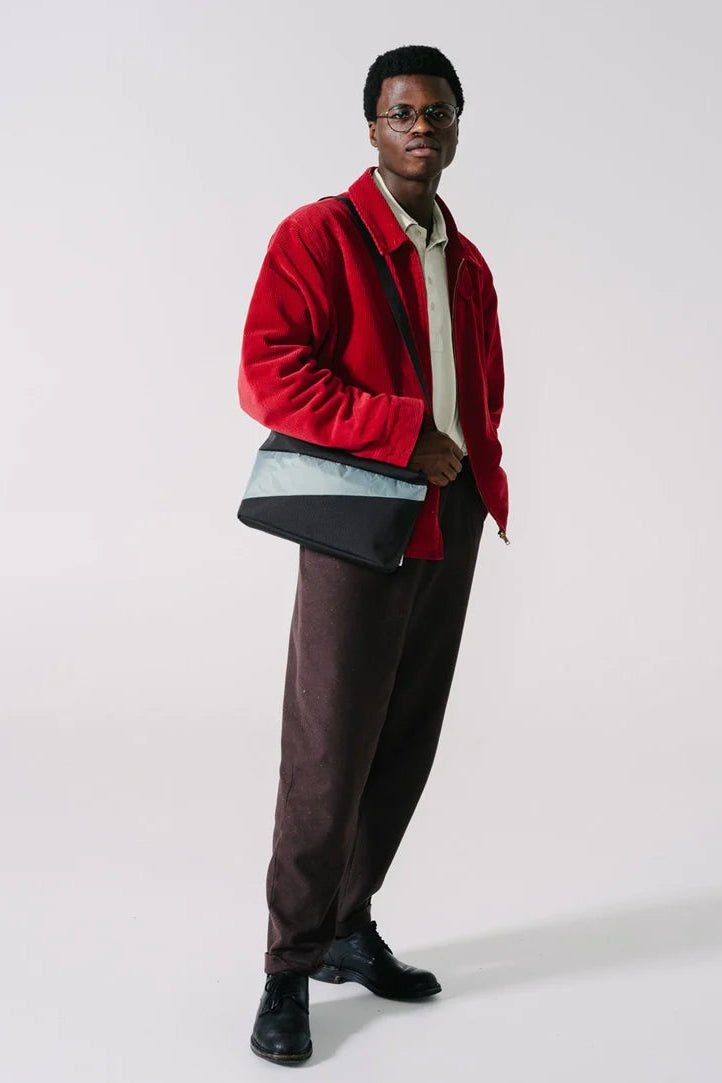 The New Bum Bag Black & Grey Medium van SUSAN BIJL | Kids Conceptstore Le Fanfare