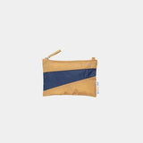The New Pouch Camel & Navy Large van SUSAN BIJL | Kids Conceptstore Le Fanfare