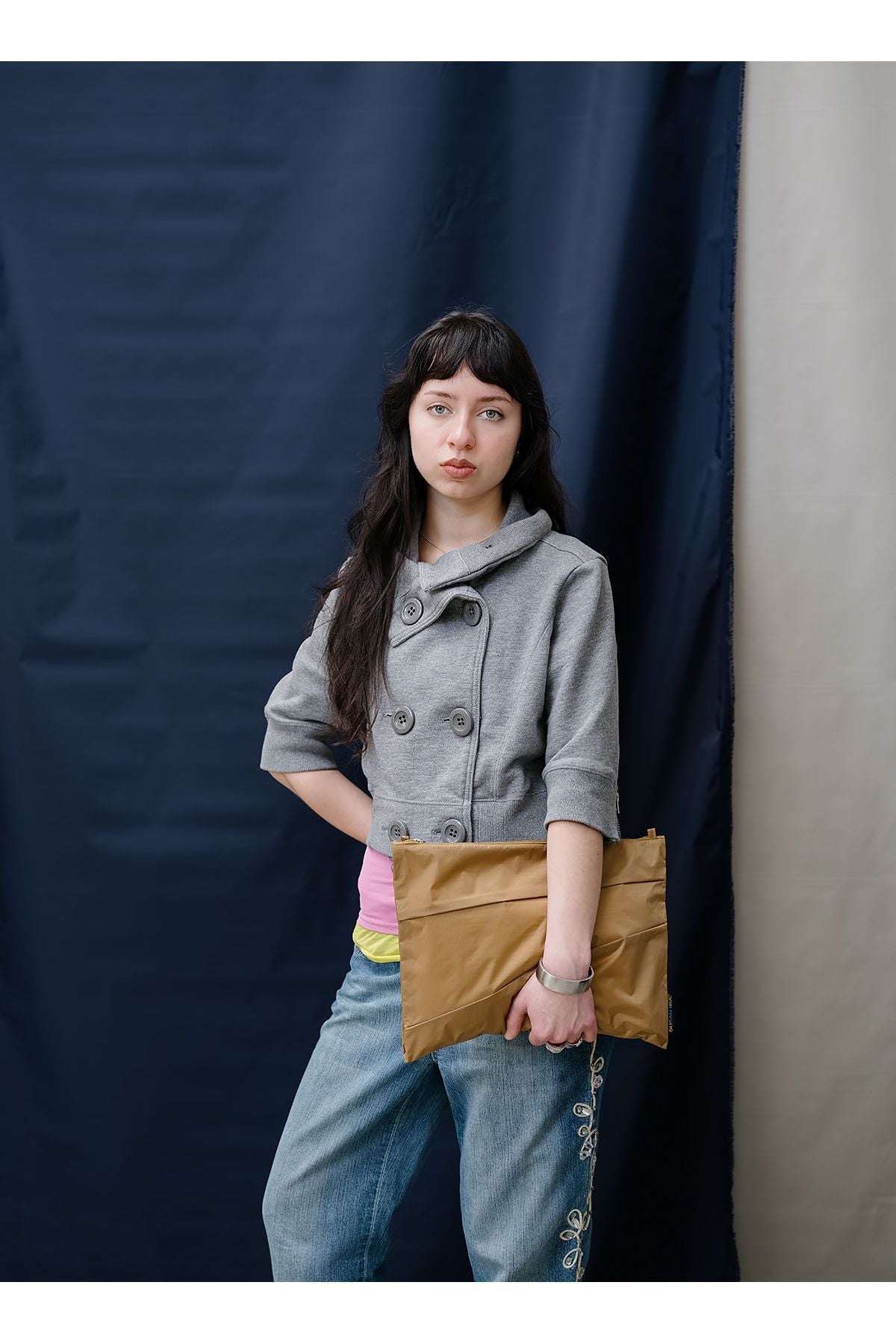 The New Pouch Mono Camel Large van SUSAN BIJL | Kids Conceptstore Le Fanfare