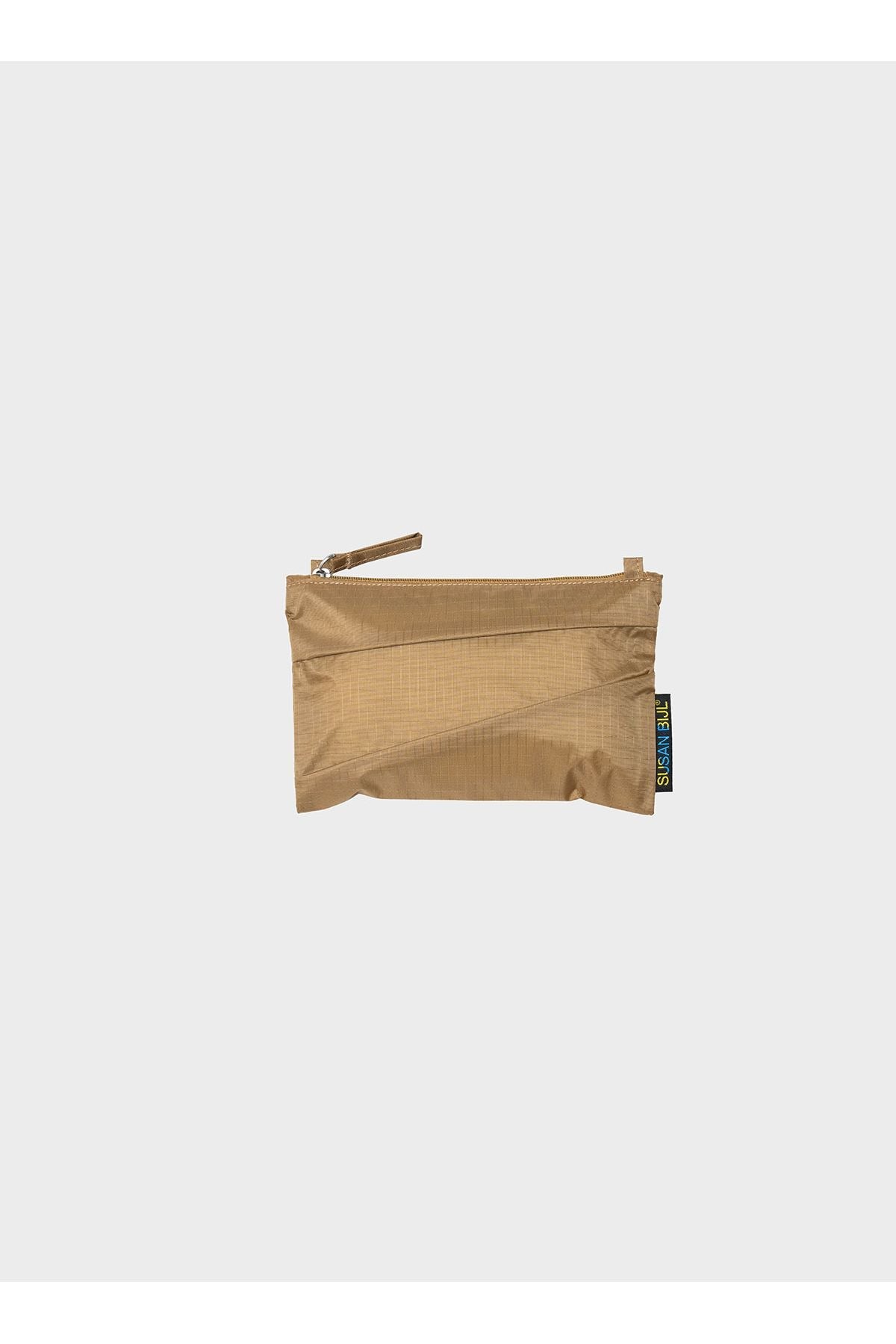 The New Pouch Mono Camel Small van SUSAN BIJL | Kids Conceptstore Le Fanfare