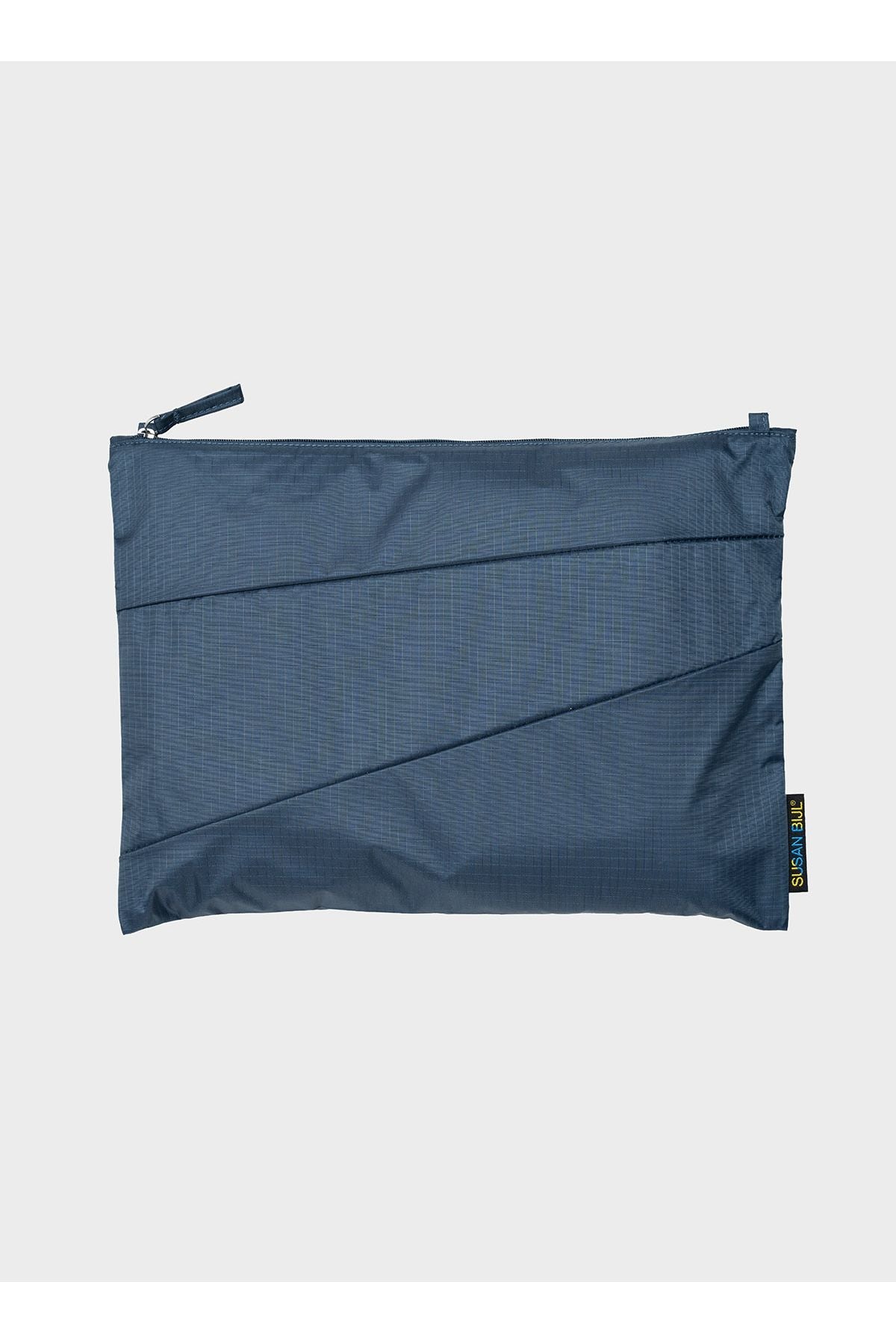 The New Pouch Mono Tornado Large van SUSAN BIJL | Kids Conceptstore Le Fanfare
