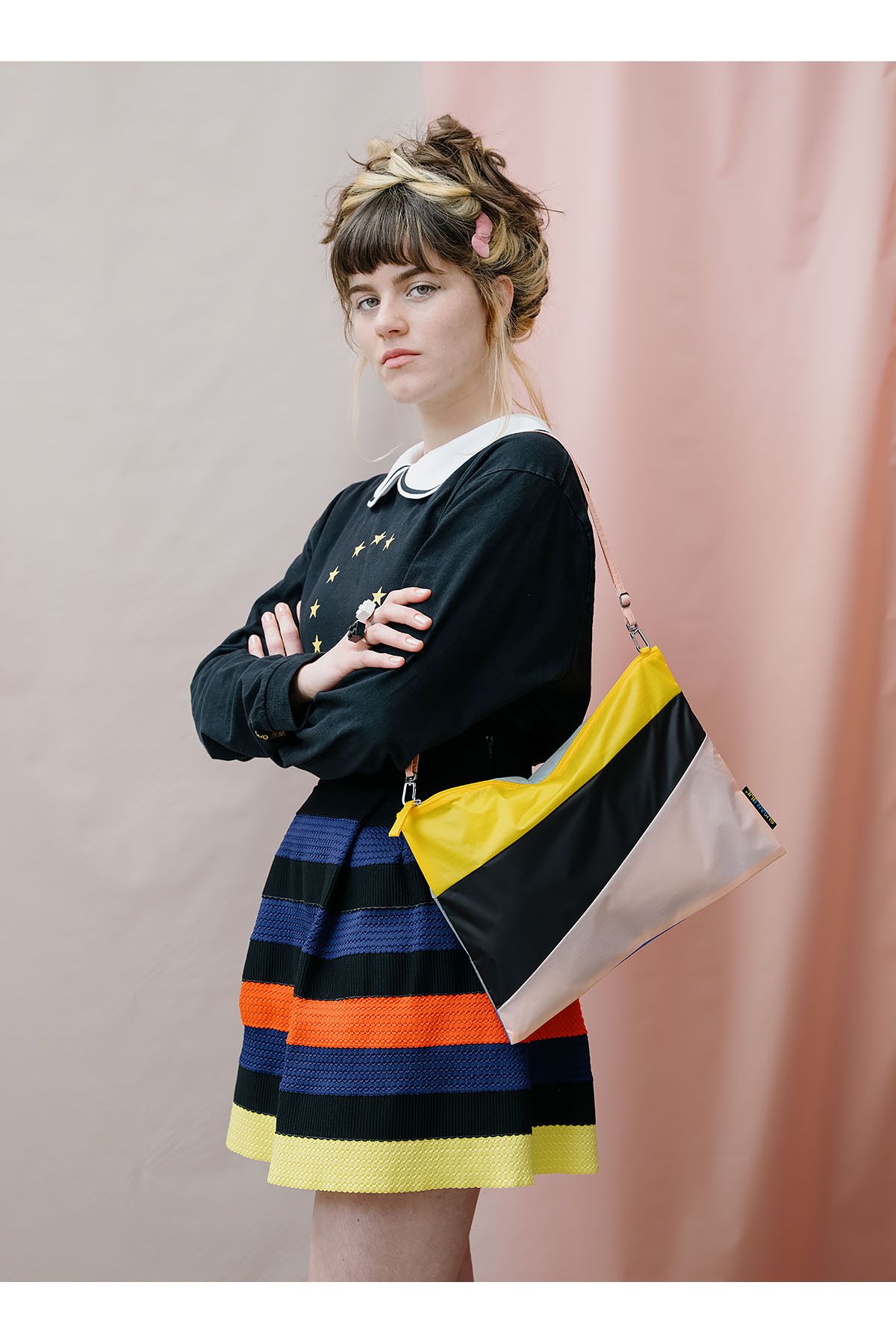 The New Pouch Multi Black Large van SUSAN BIJL | Kids Conceptstore Le Fanfare