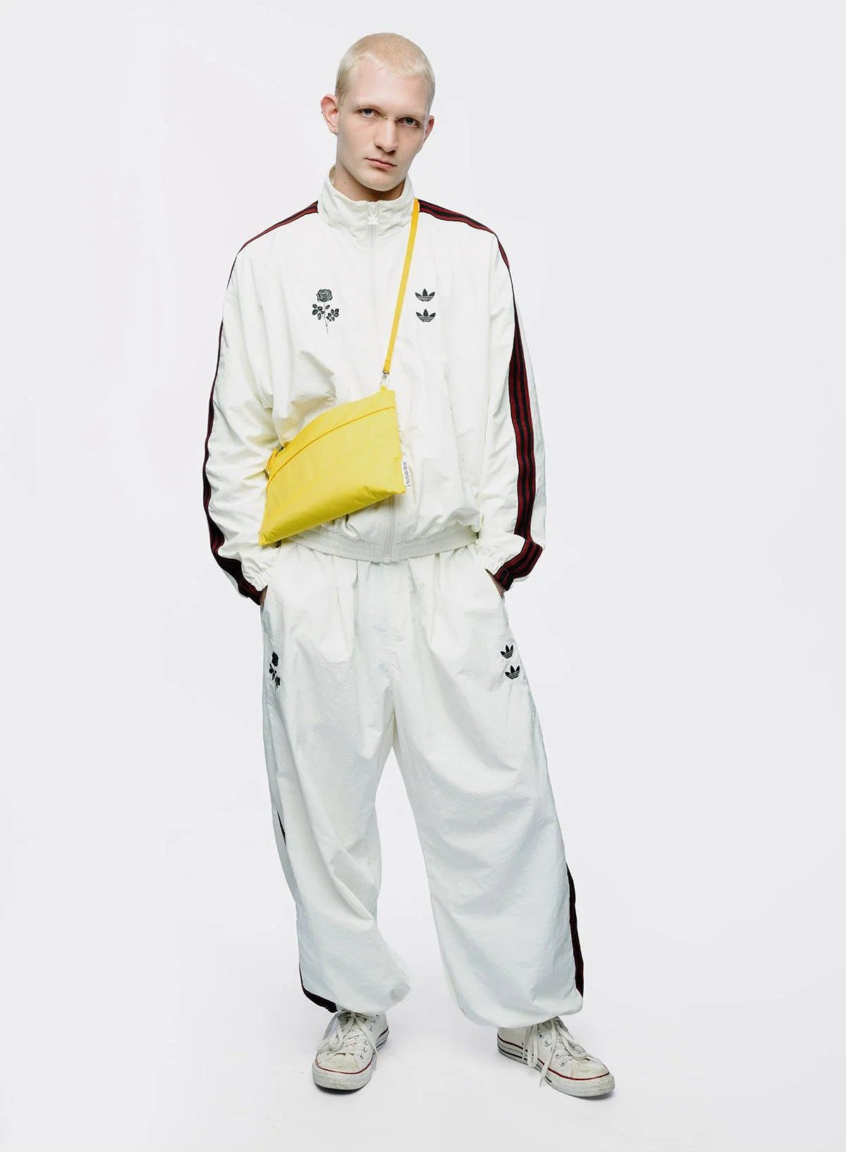 The New Pouch Sailor Yellow Medium van SUSAN BIJL | Kids Conceptstore Le Fanfare