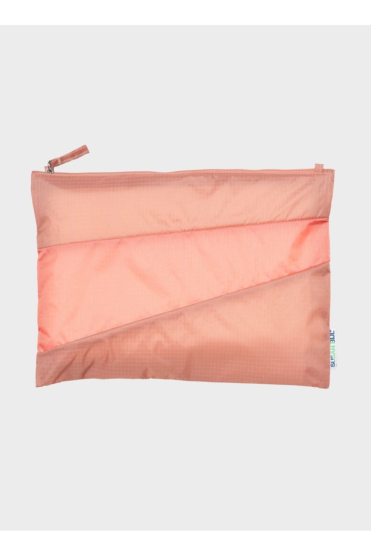 The New Pouch Try & Coral Large van SUSAN BIJL | Kids Conceptstore Le Fanfare