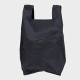 The New Shopping Bag Black & Black Medium van SUSAN BIJL | Kids Conceptstore Le Fanfare