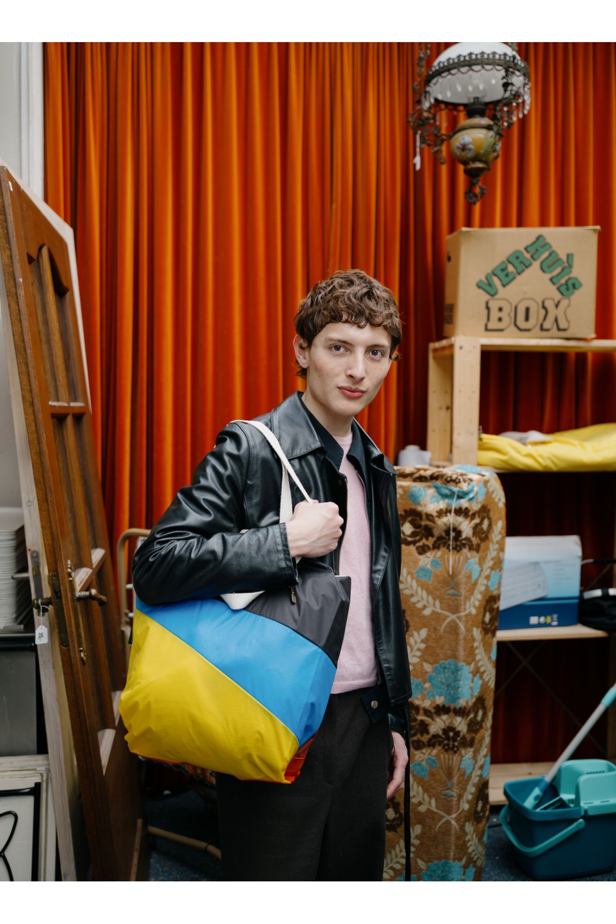 The New Trash Bag Multi Oxyde Medium van SUSAN BIJL | Kids Conceptstore Le Fanfare