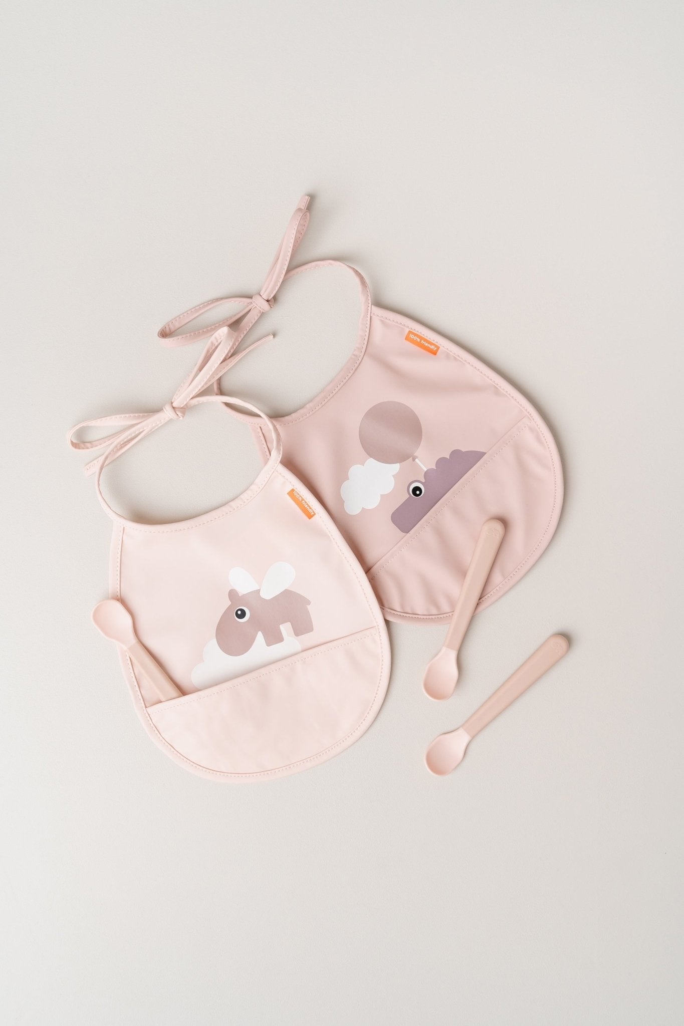 Tiny pocket bib 2-pack | Happy clouds - Powder van Done by Deer | Kids Conceptstore Le Fanfare