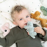 Tiny sensory rattle Nozo Powder van Done by Deer | Kids Conceptstore Le Fanfare