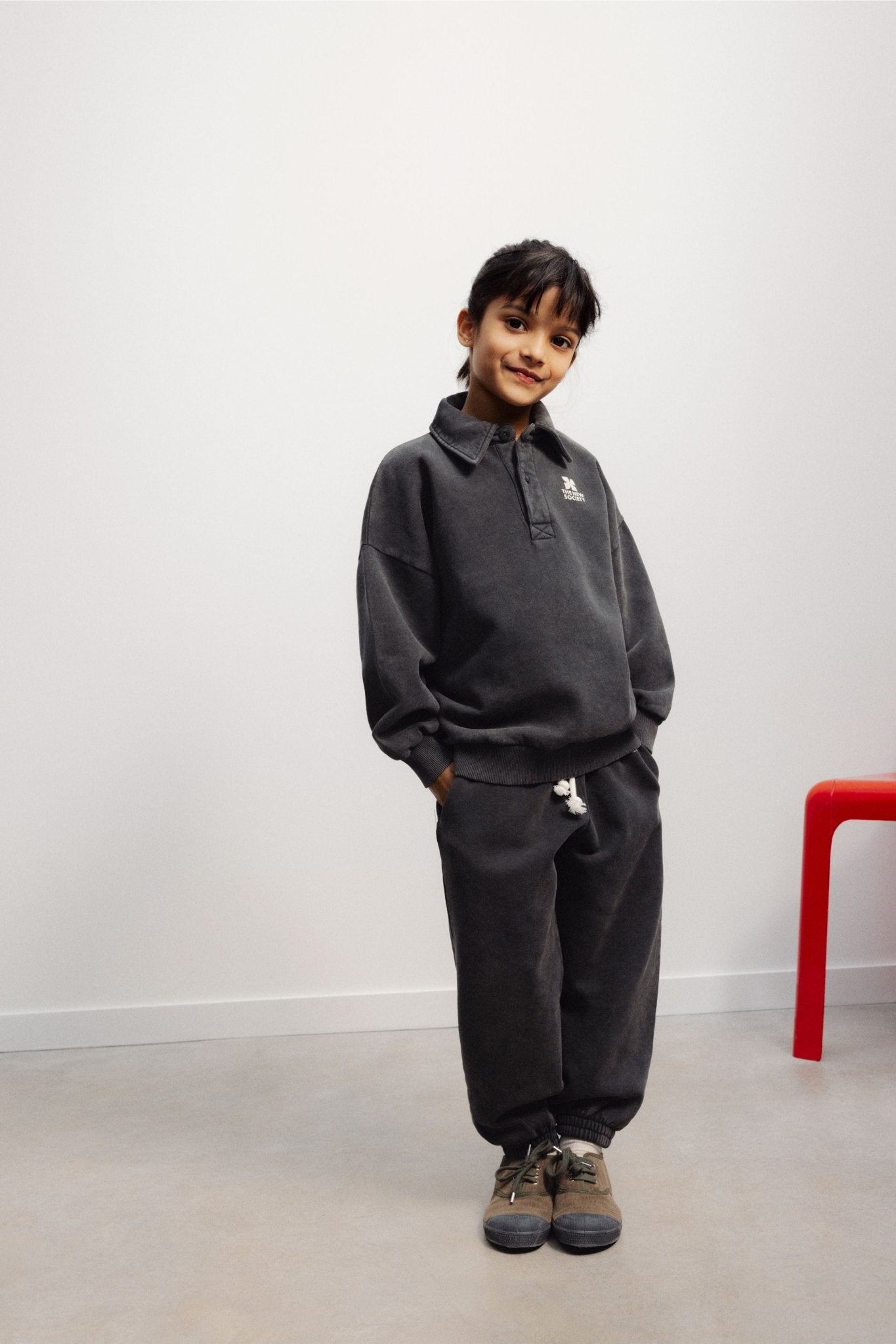 TNS Logo Jogging Forged Iron van The New Society | Kids Conceptstore Le Fanfare